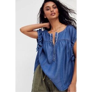 NWOT FREE PEOPLE Summer Love blue chambray short sleeve top L new without tags